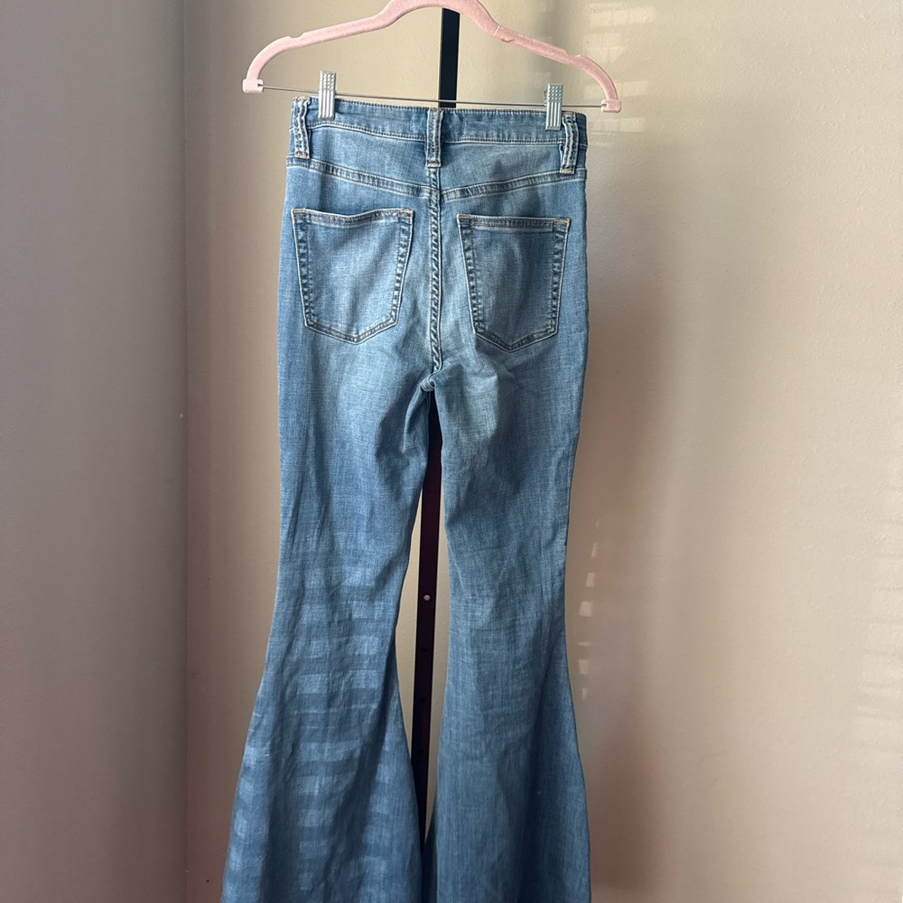 We the free by free people Women's Blue Flared Jeans bell bottoms - Picture 6 of 10